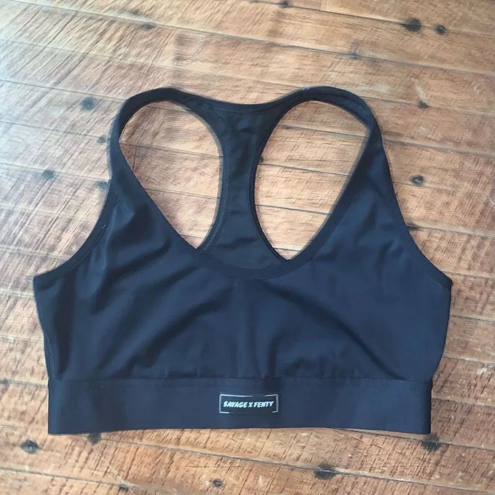 Savage x Fenty sporty yoga low impact M black sports bra